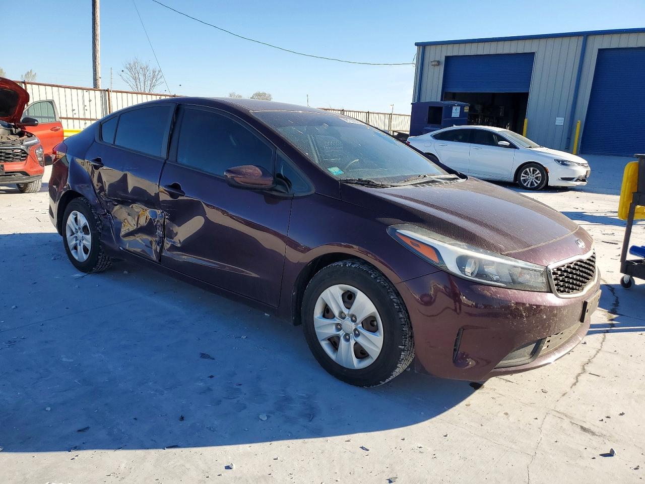 2017 KIA FORTE LX photo 4