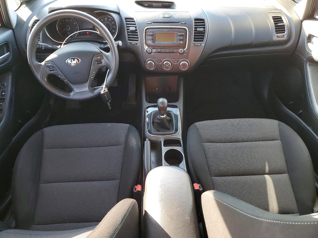 2017 KIA FORTE LX photo 8