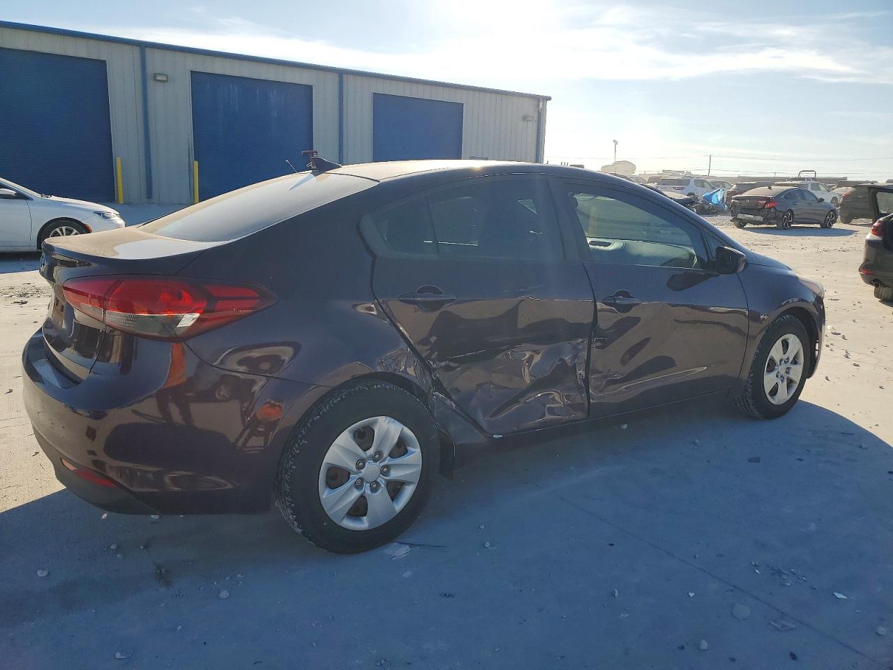 2017 KIA FORTE LX photo 3