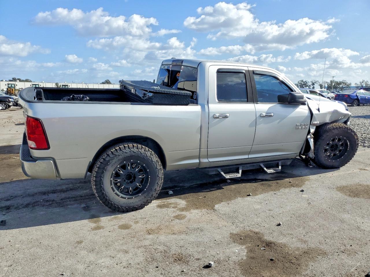 2014 RAM 1500 SLT photo 3