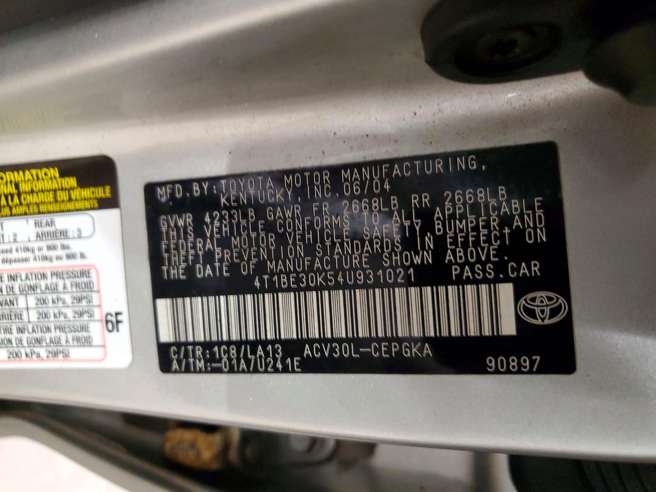 2004 TOYOTA CAMRY LE photo 12
