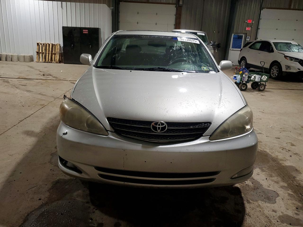 2004 TOYOTA CAMRY LE photo 5