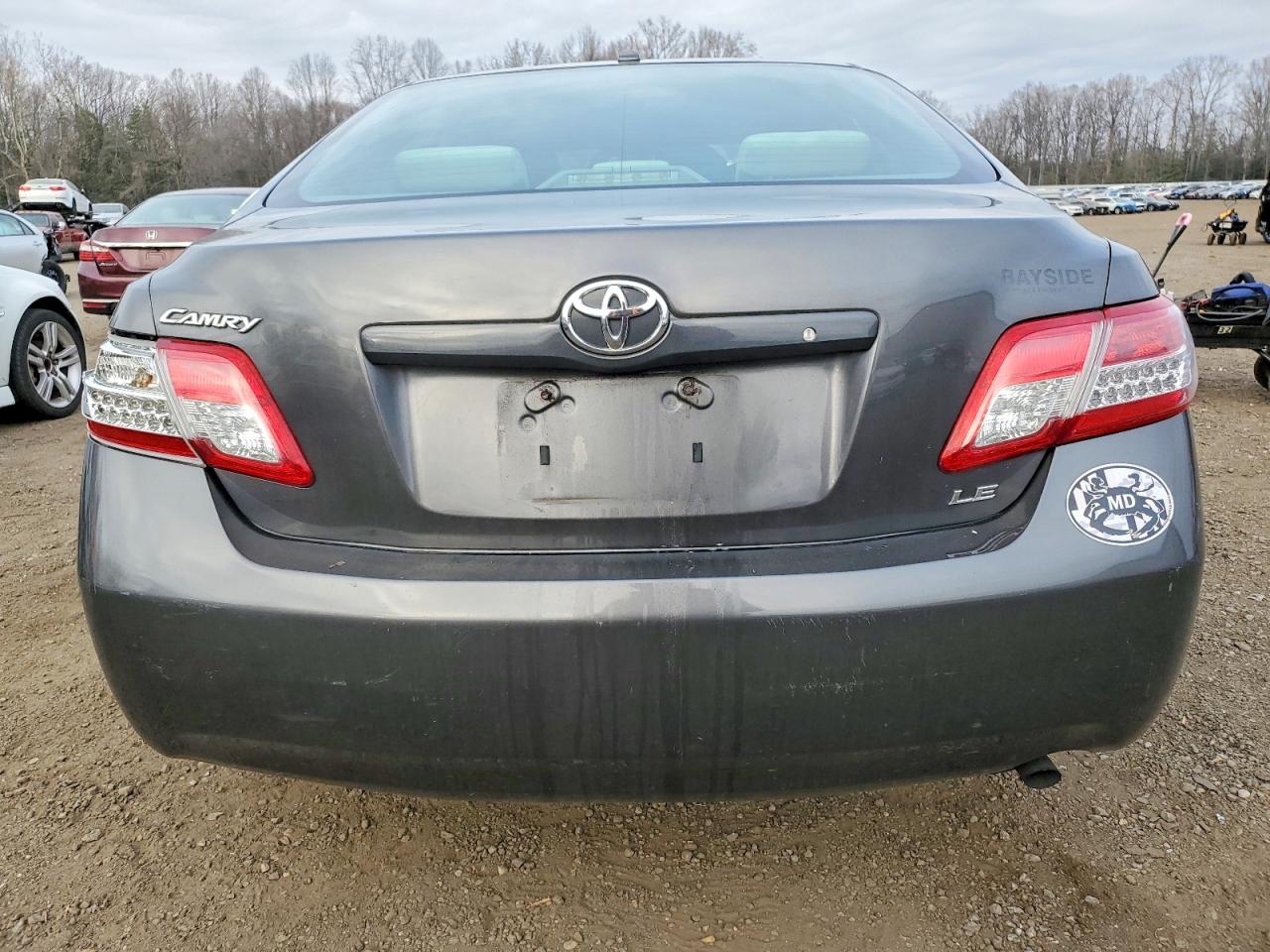 2010 TOYOTA CAMRY BASE photo 6