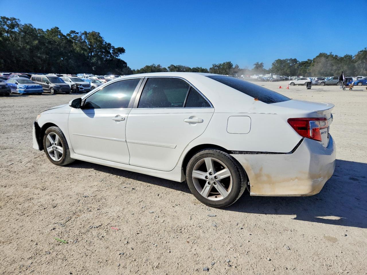 2013 TOYOTA CAMRY L photo 2