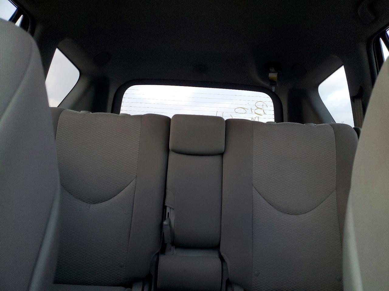 2012 TOYOTA RAV4 photo 10