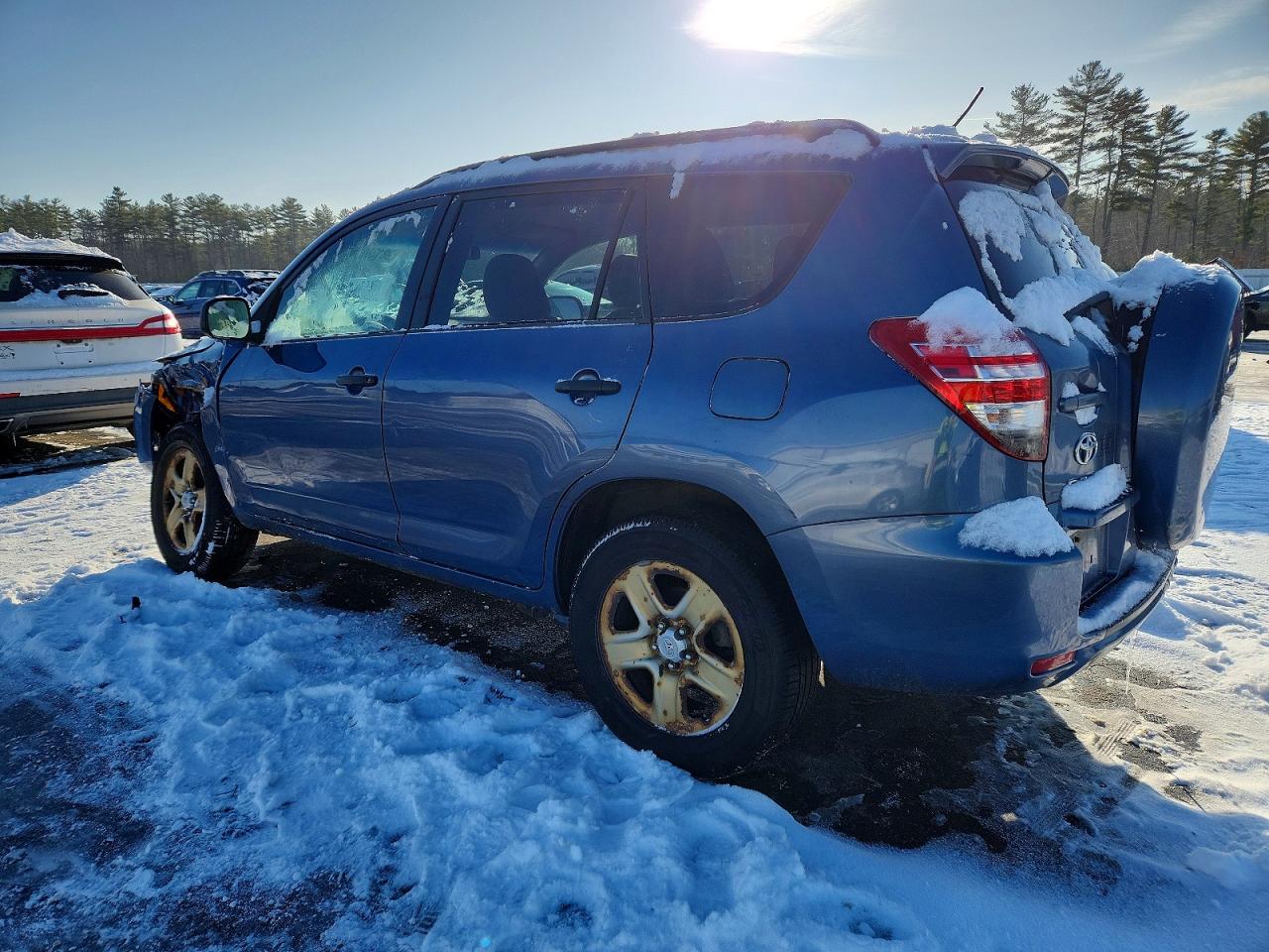 2012 TOYOTA RAV4 photo 2