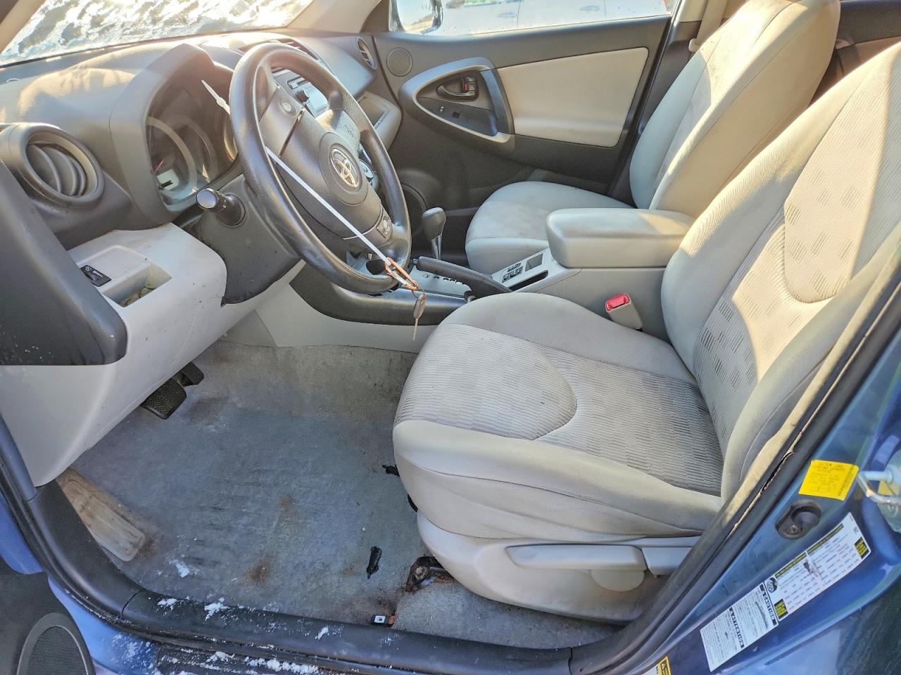 2012 TOYOTA RAV4 photo 7