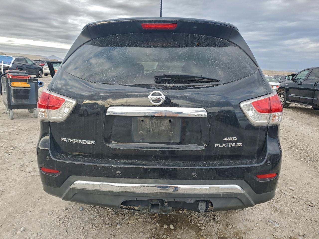 2013 NISSAN PATHFINDER S photo 6