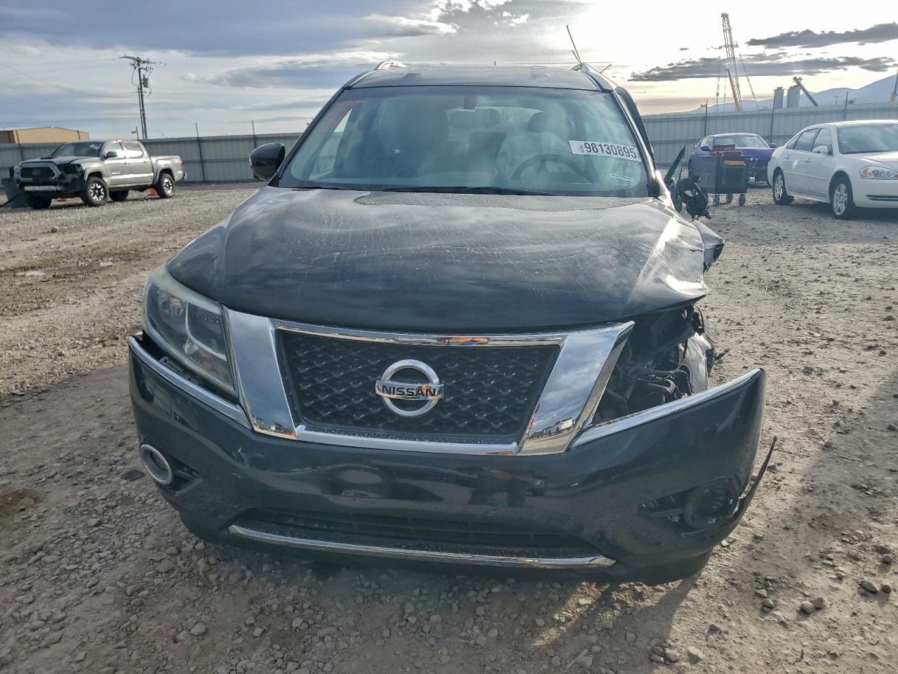 2013 NISSAN PATHFINDER S photo 5