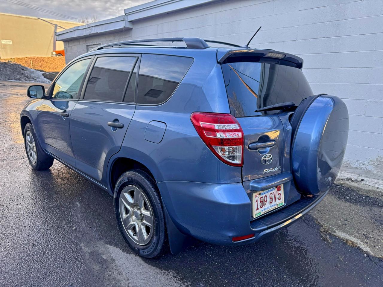 2012 TOYOTA RAV4 photo 3