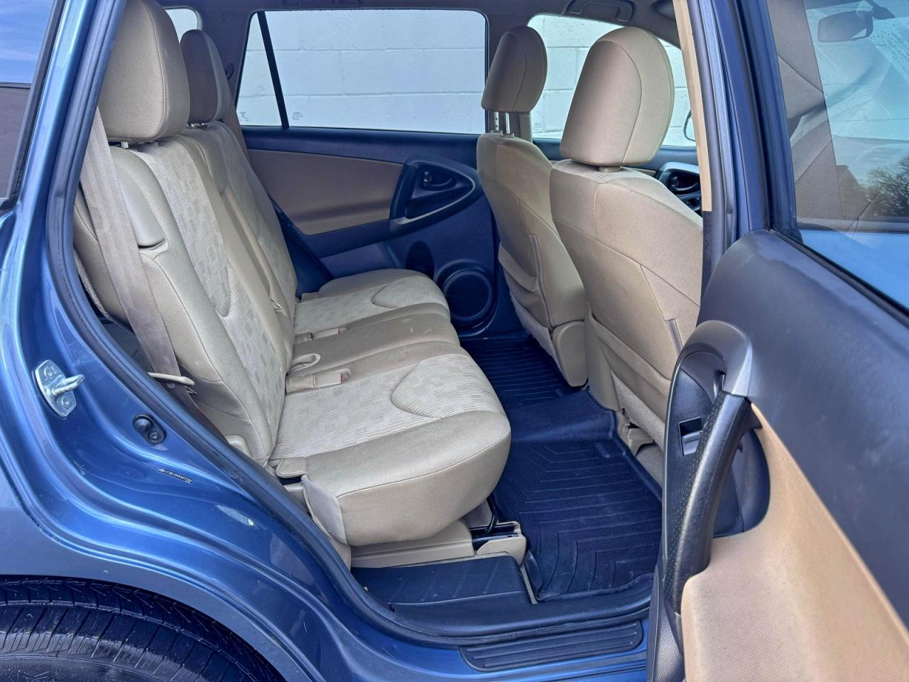 2012 TOYOTA RAV4 photo 6
