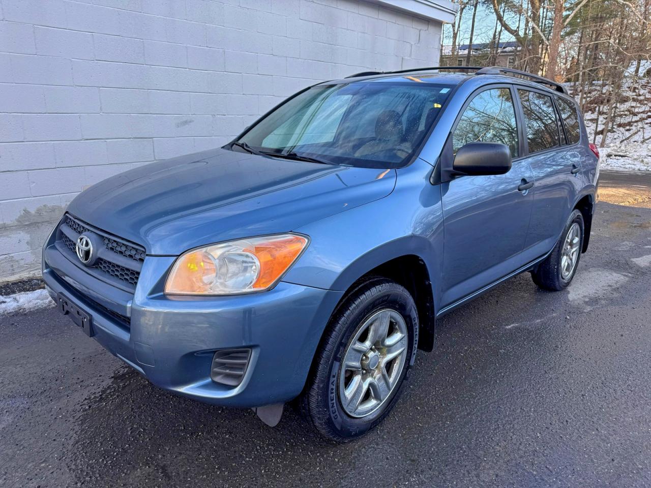 2012 TOYOTA RAV4 photo 2