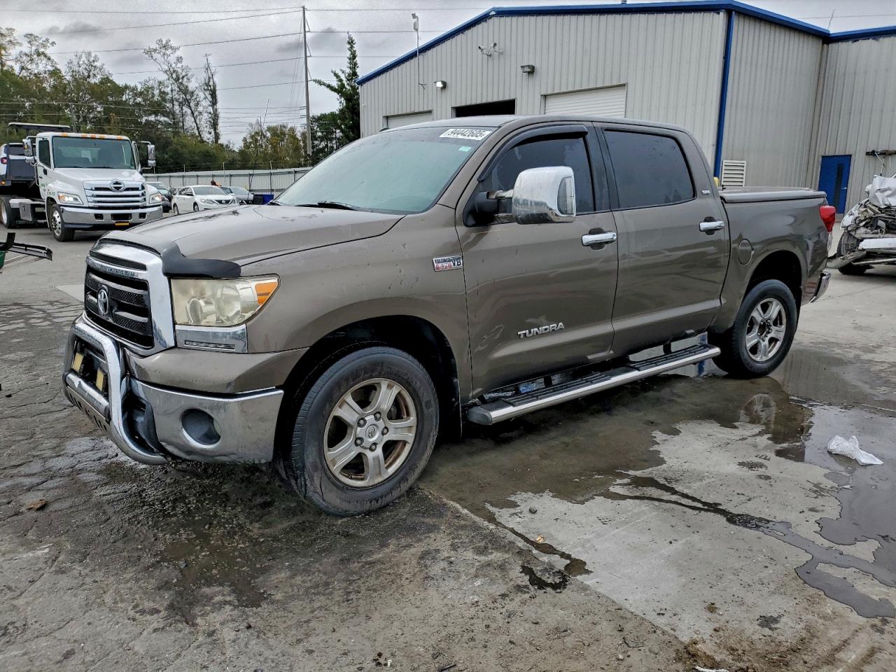 2011 TOYOTA TUNDRA
