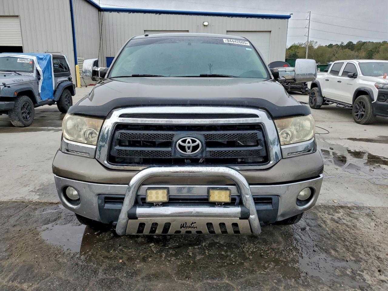 2011 TOYOTA TUNDRA CREWMAX SR5 photo 5
