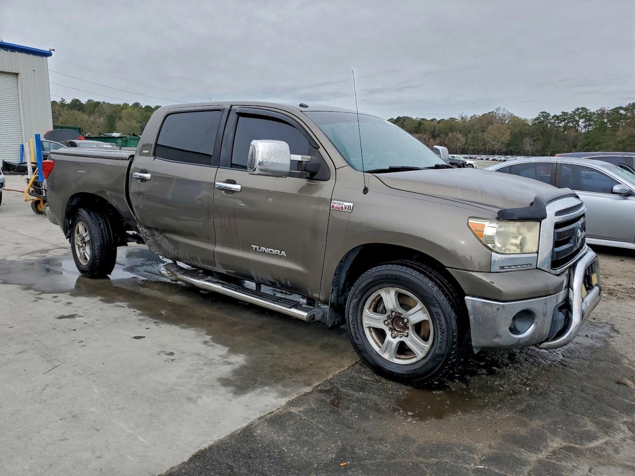 2011 TOYOTA TUNDRA CREWMAX SR5 photo 4