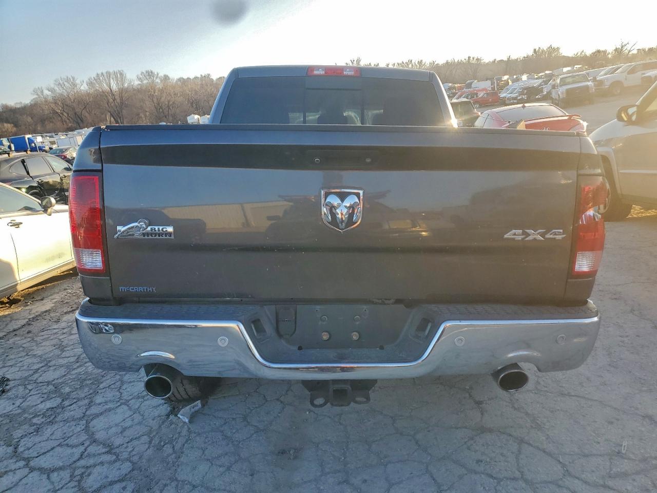 2016 RAM 1500 SLT photo 16