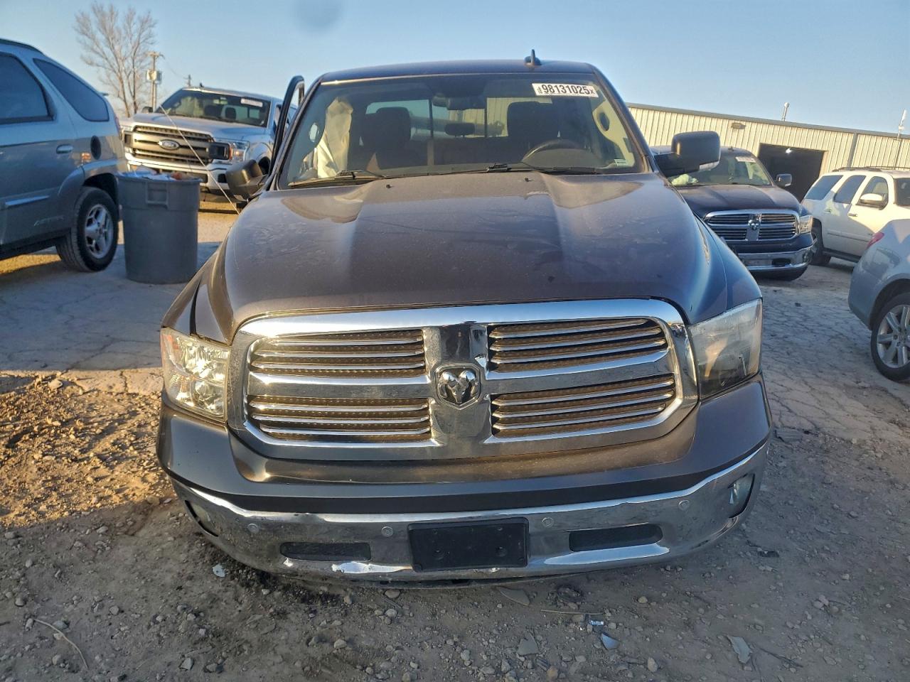 2016 RAM 1500 SLT photo 13