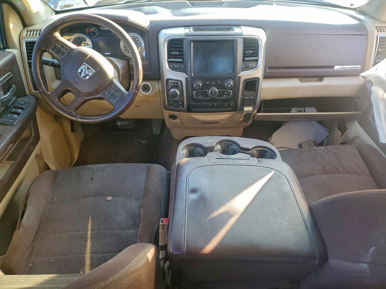 2016 RAM 1500 SLT photo 22
