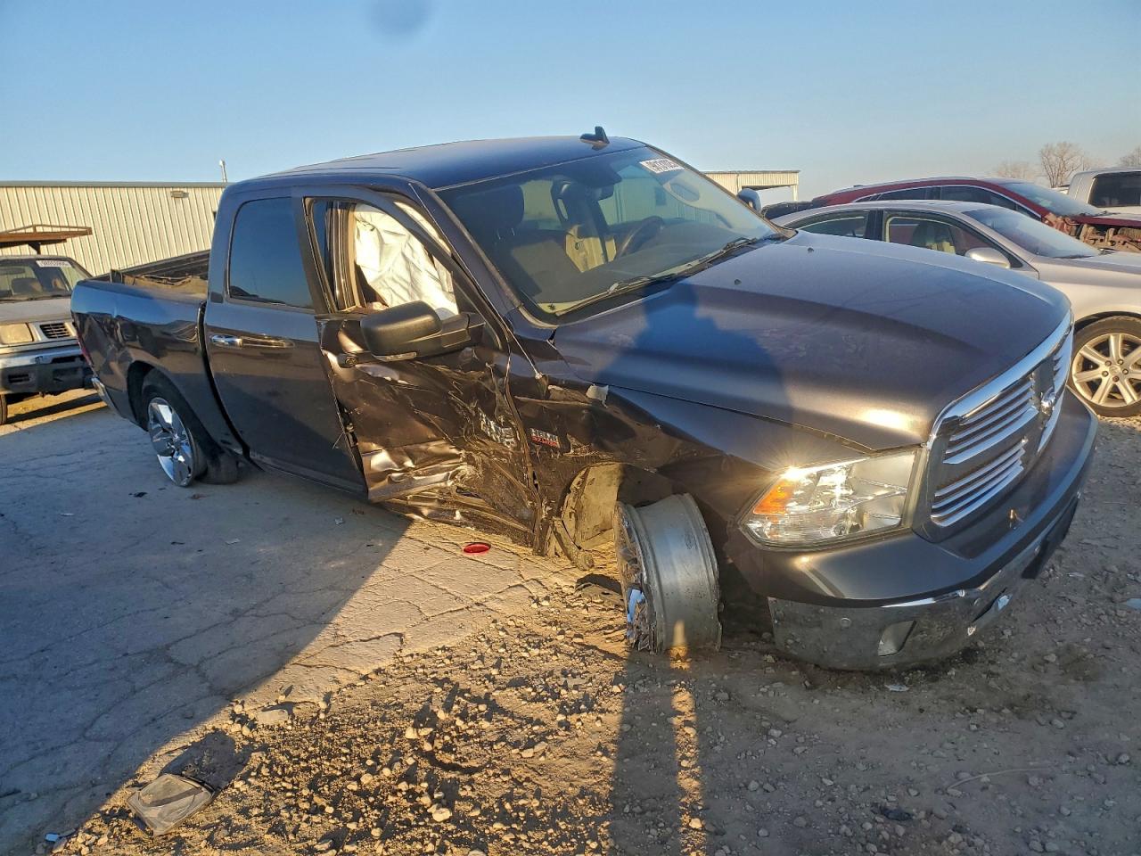 2016 RAM 1500 SLT photo 10