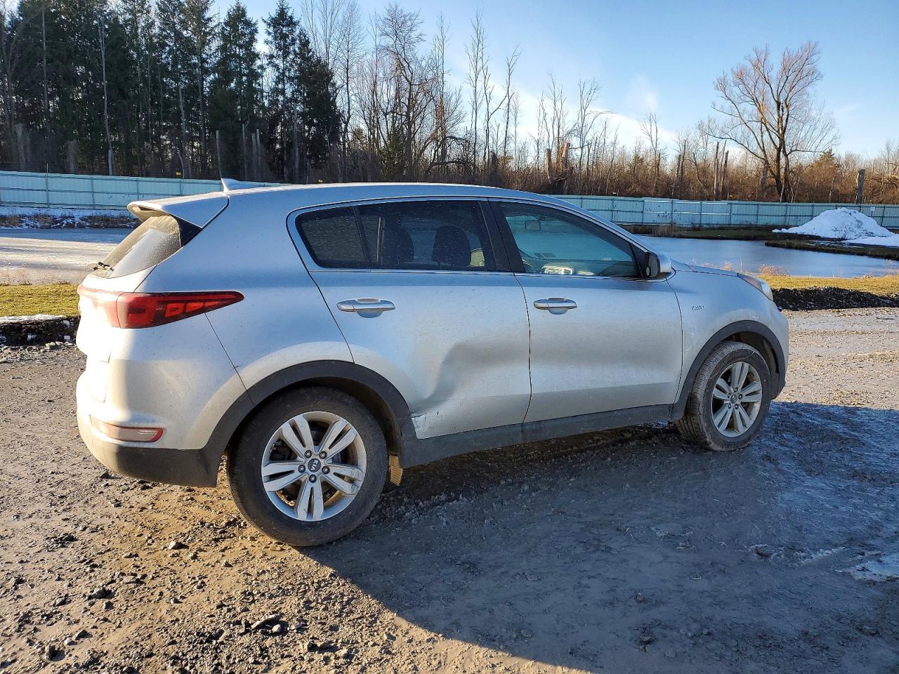 2017 KIA SPORTAGE LX photo 3