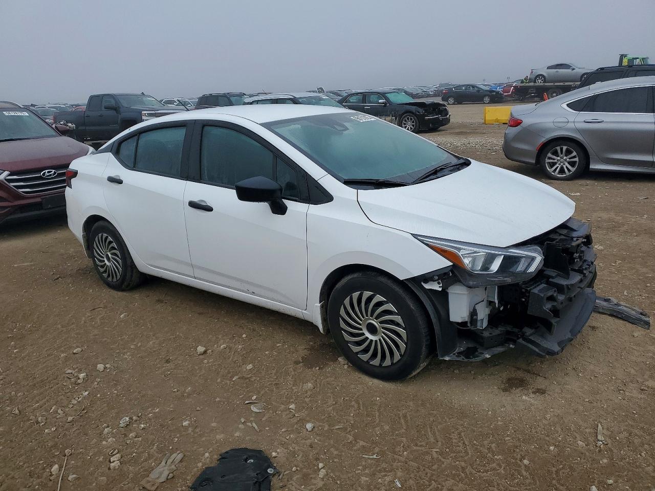 2024 NISSAN VERSA S photo 4