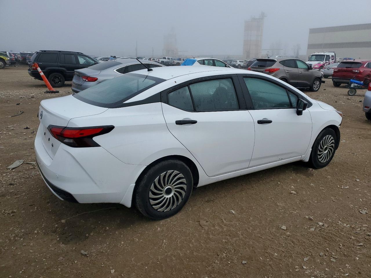 2024 NISSAN VERSA S photo 3
