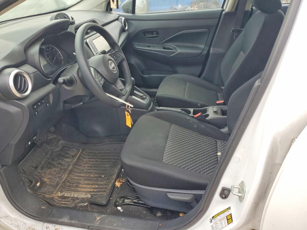 2024 NISSAN VERSA S photo 7