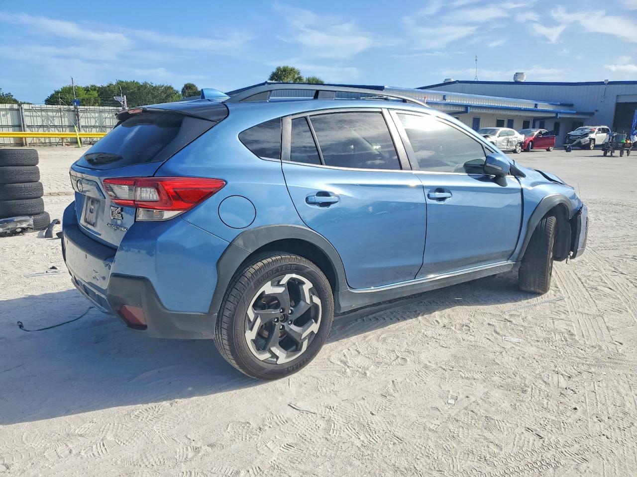 2021 SUBARU CROSSTREK LIMITED photo 3