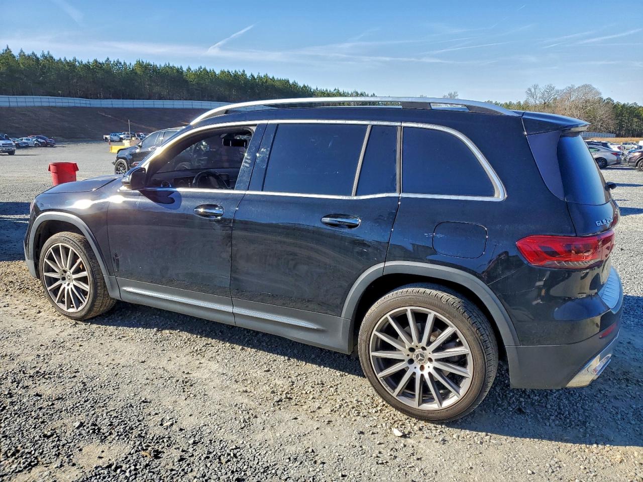 2021 MERCEDES-BENZ GLB 250 photo 2