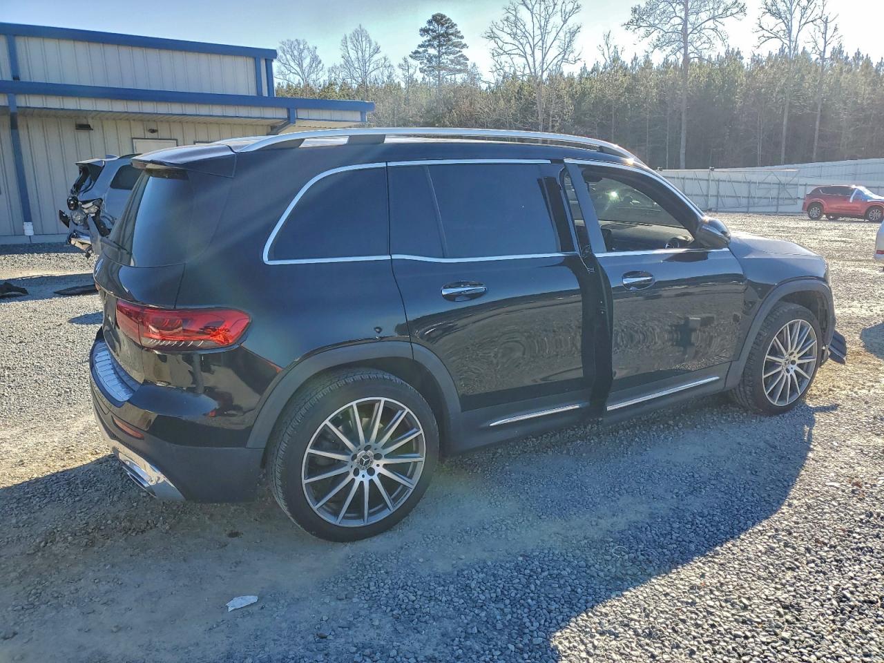 2021 MERCEDES-BENZ GLB 250 photo 3