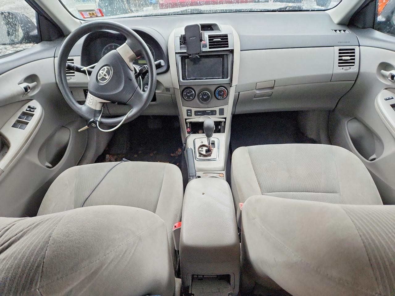 2013 TOYOTA COROLLA BASE photo 8