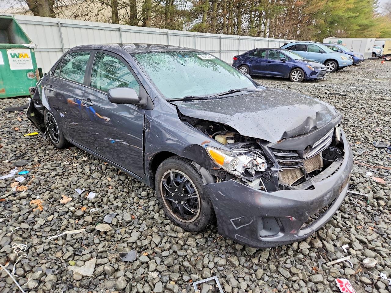 2013 TOYOTA COROLLA BASE photo 4