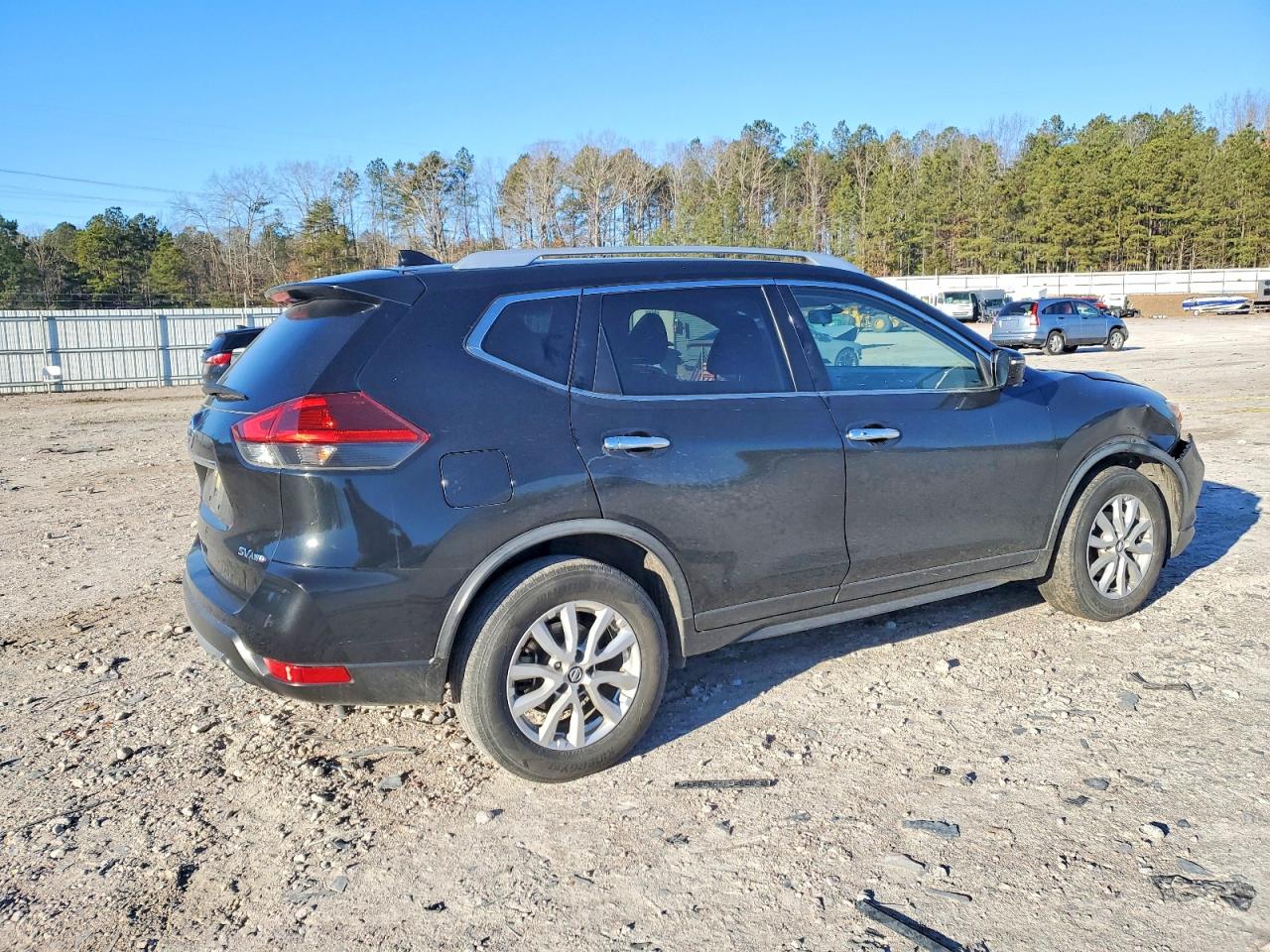 2018 NISSAN ROGUE S photo 5