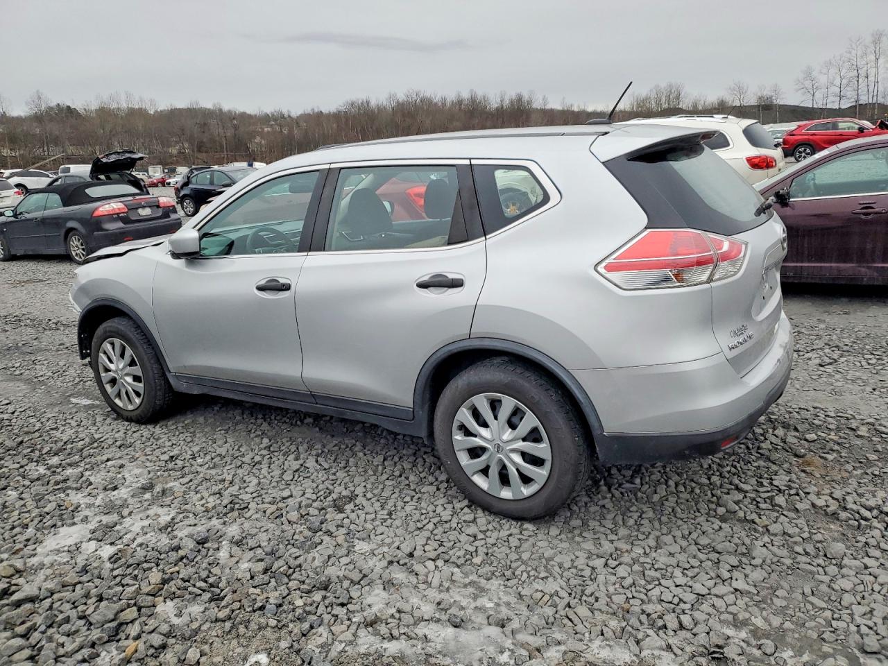 2016 NISSAN ROGUE S photo 2