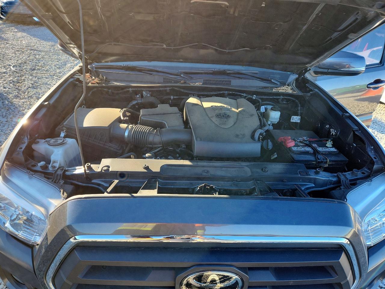 2022 TOYOTA TACOMA SR5 V6 photo 11