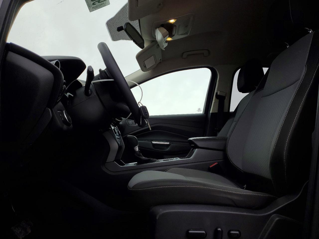2017 FORD ESCAPE SE photo 7