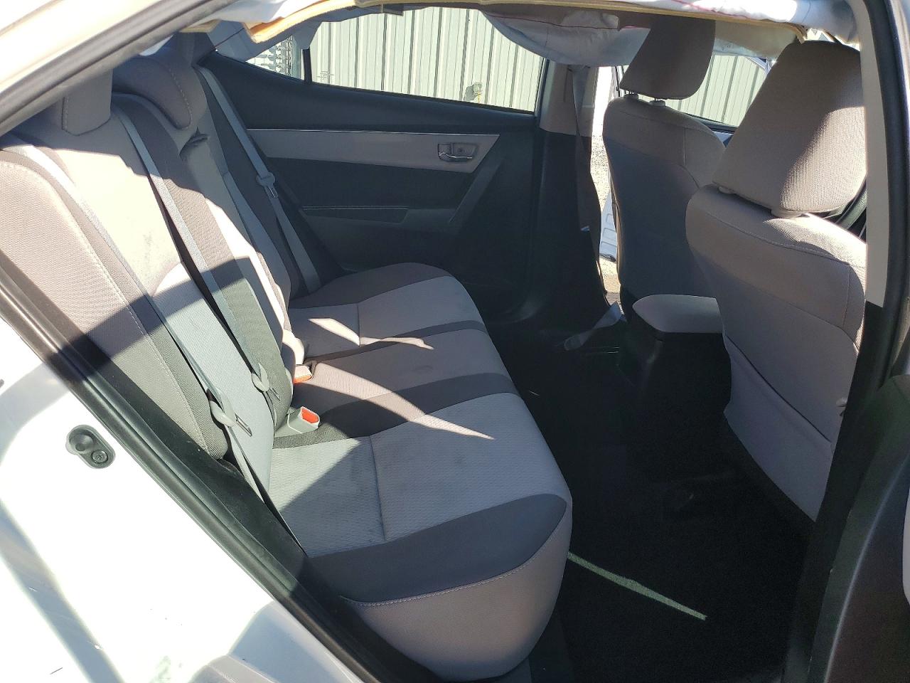 2018 TOYOTA COROLLA L photo 10