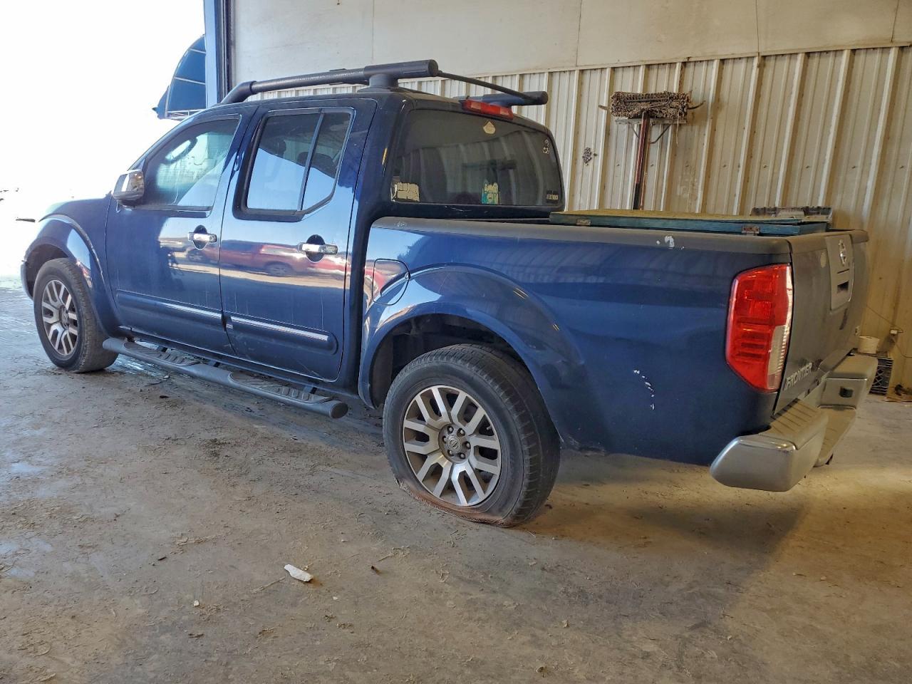 2011 NISSAN FRONTIER S photo 2