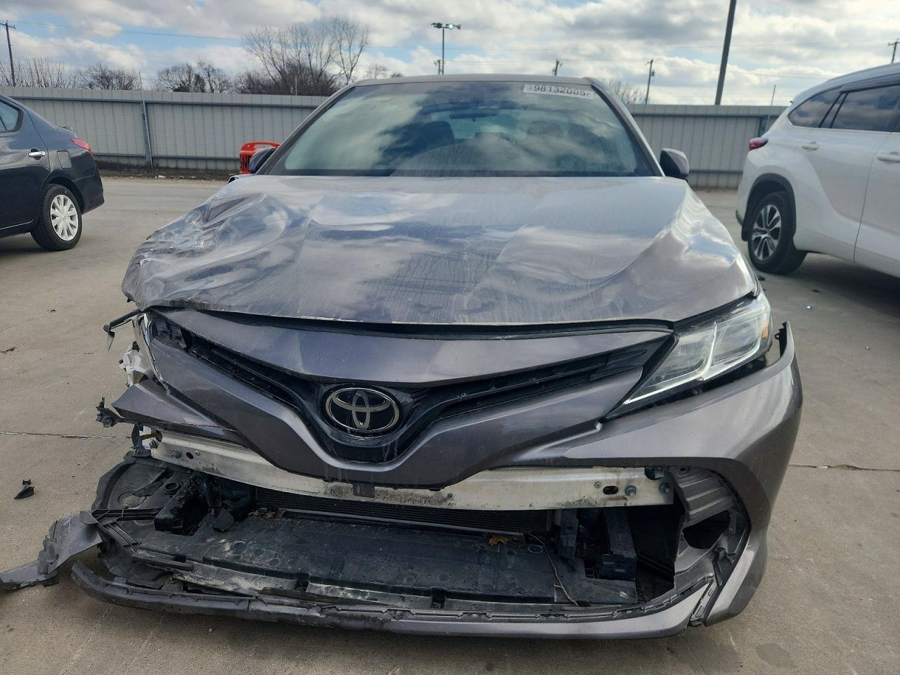 2018 TOYOTA CAMRY L photo 5