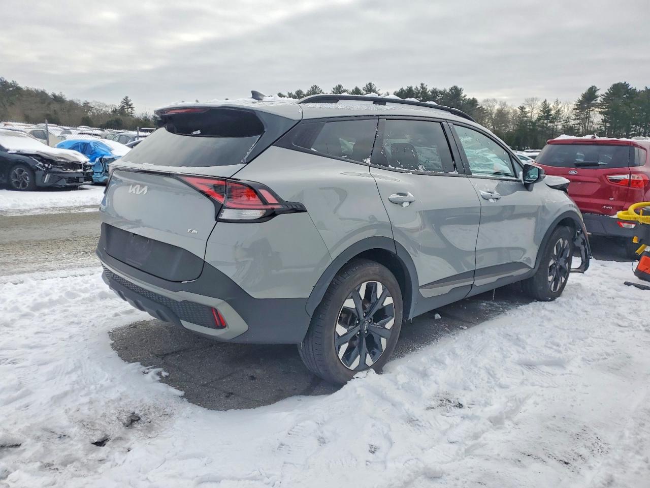 2023 KIA SPORTAGE X LINE photo 3