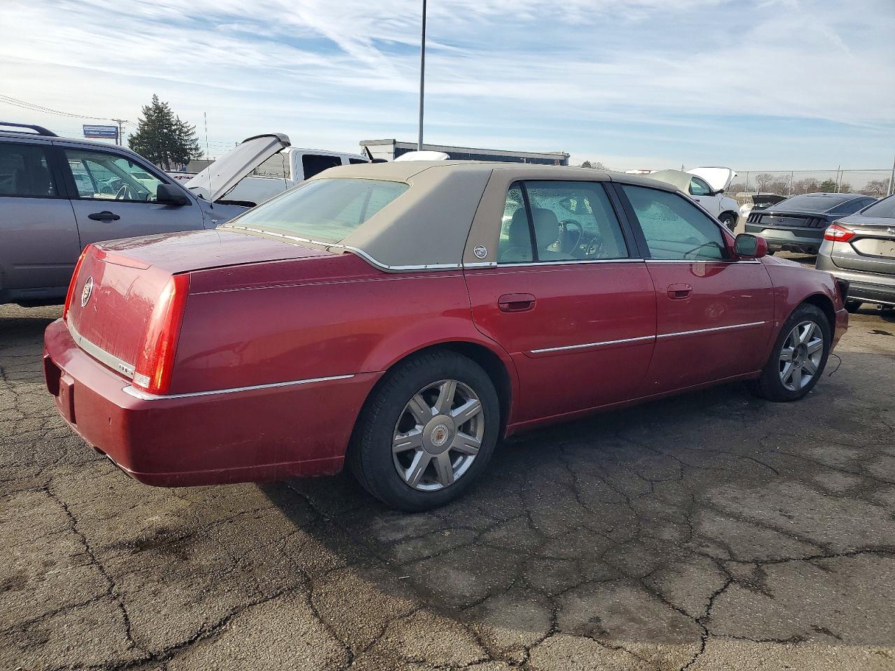 2007 CADILLAC DTS photo 3