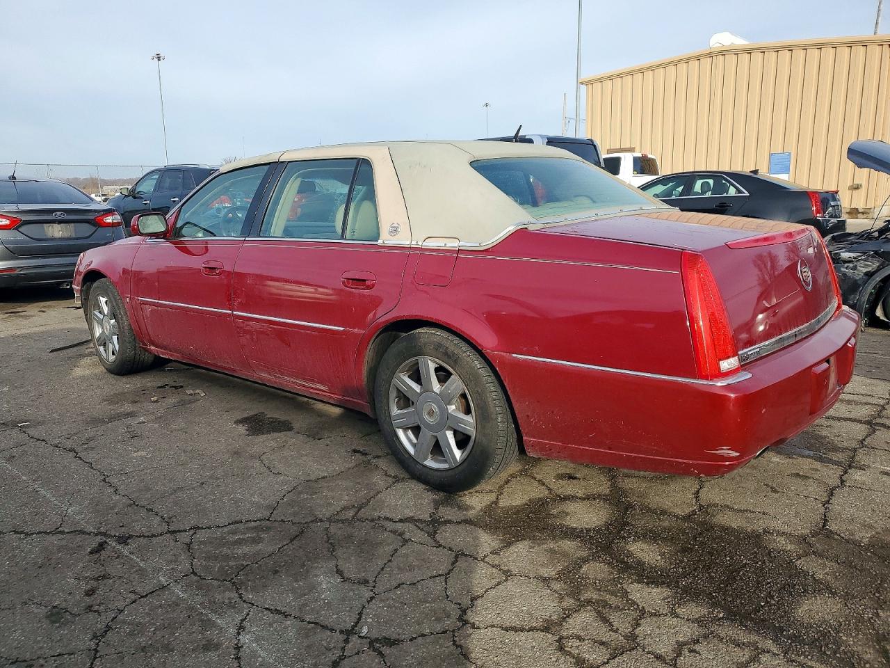 2007 CADILLAC DTS photo 2