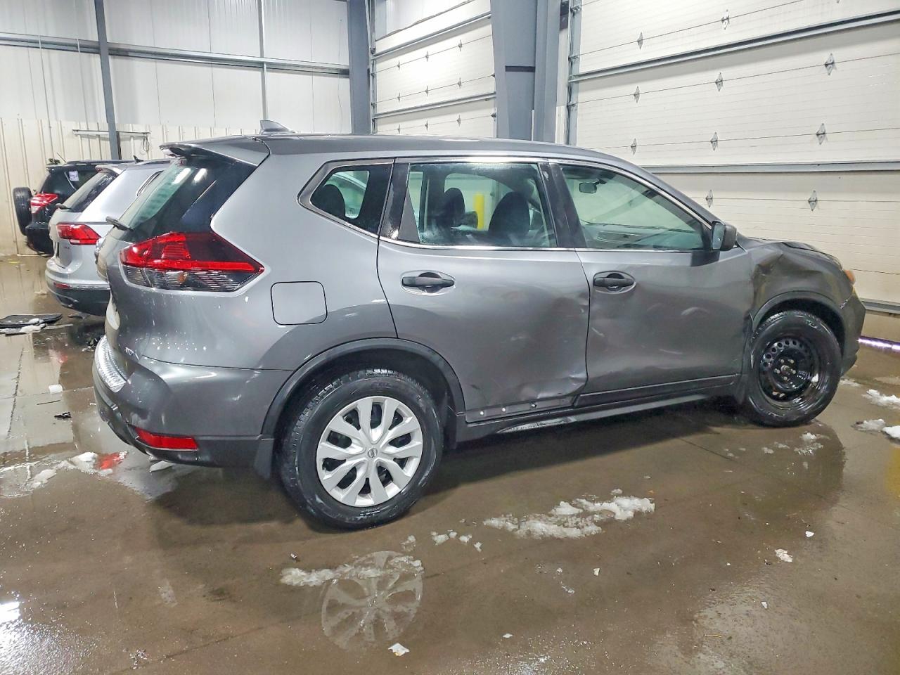 2018 NISSAN ROGUE S photo 3
