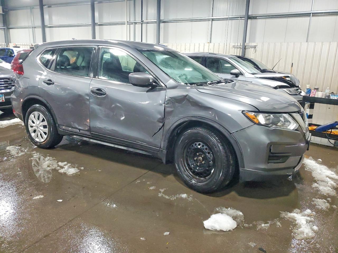 2018 NISSAN ROGUE S photo 4