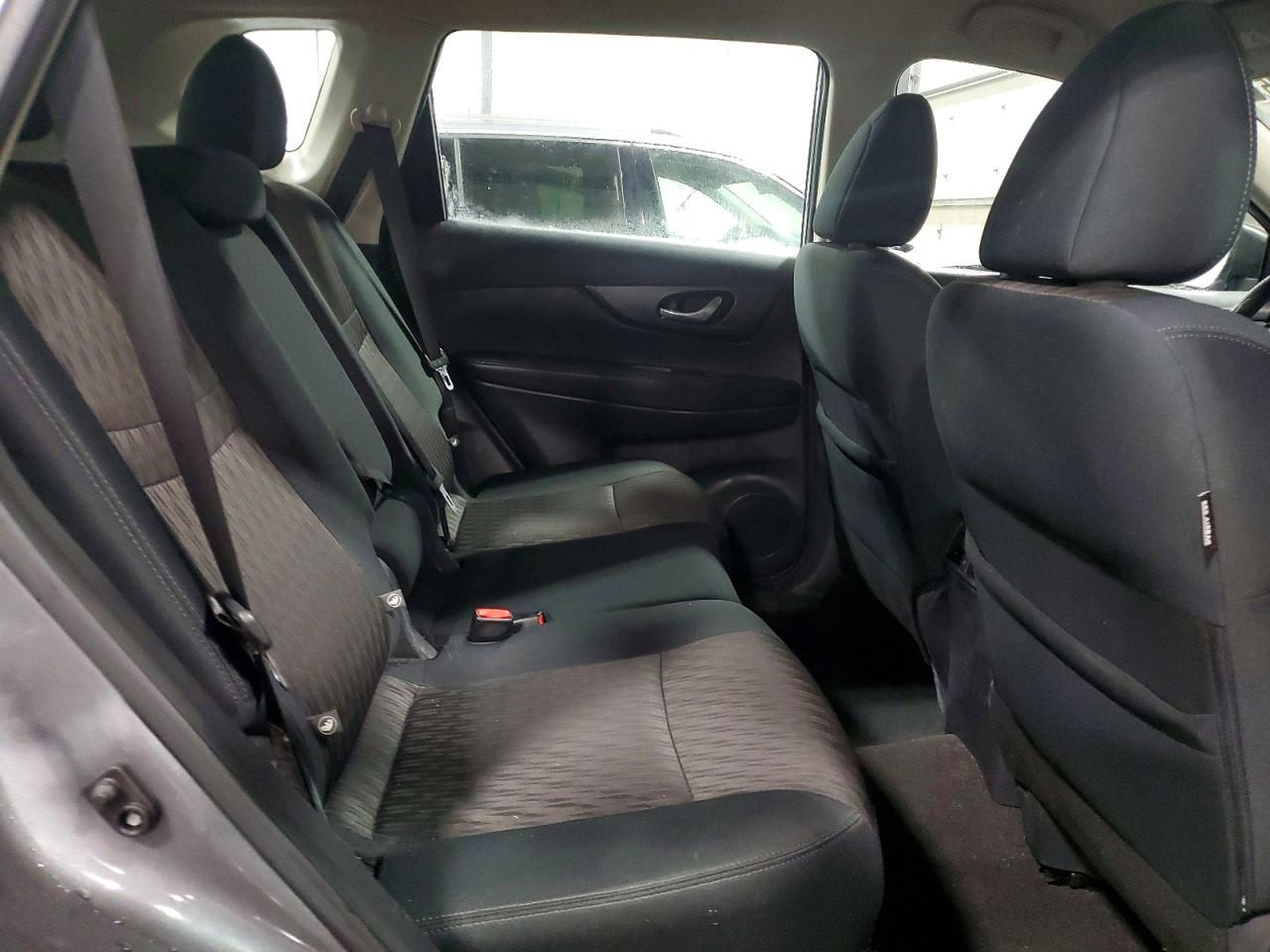 2018 NISSAN ROGUE S photo 11