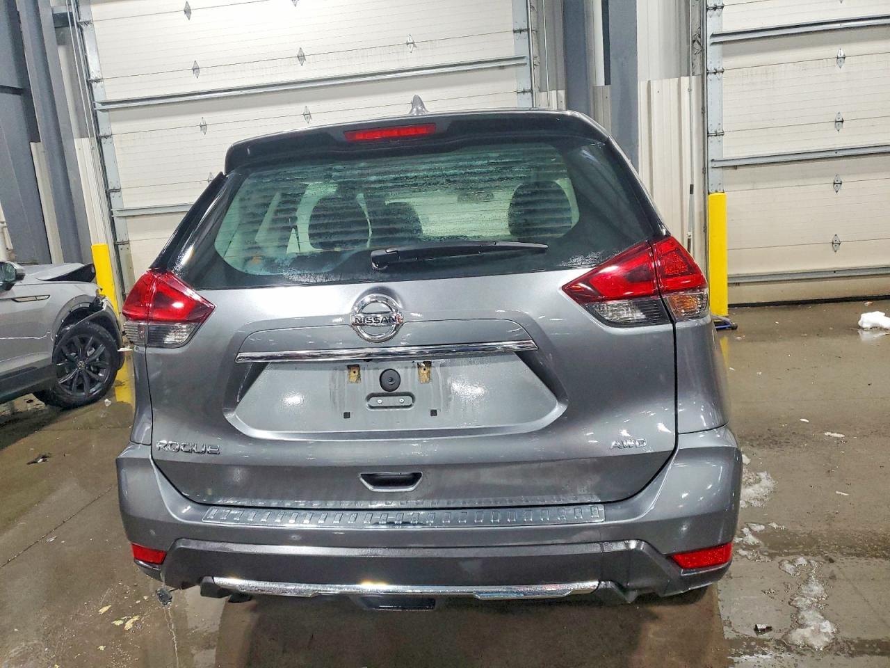 2018 NISSAN ROGUE S photo 6