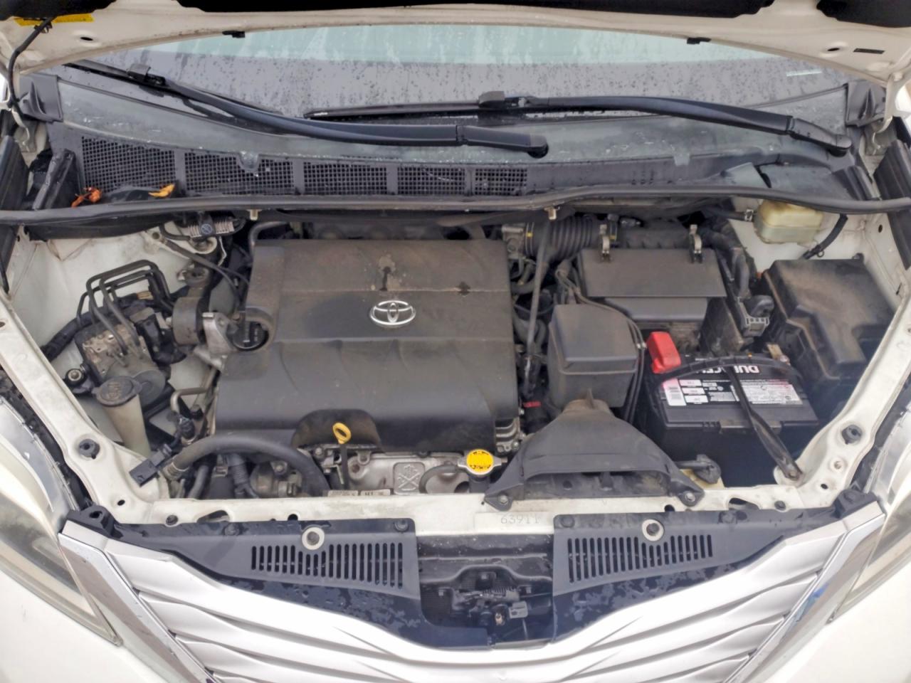 2015 TOYOTA SIENNA XLE photo 34