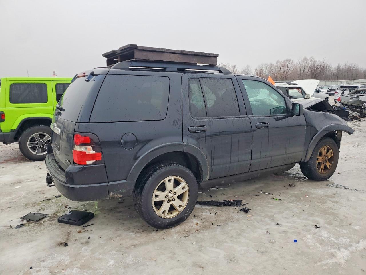 2010 FORD EXPLORER XLT photo 3