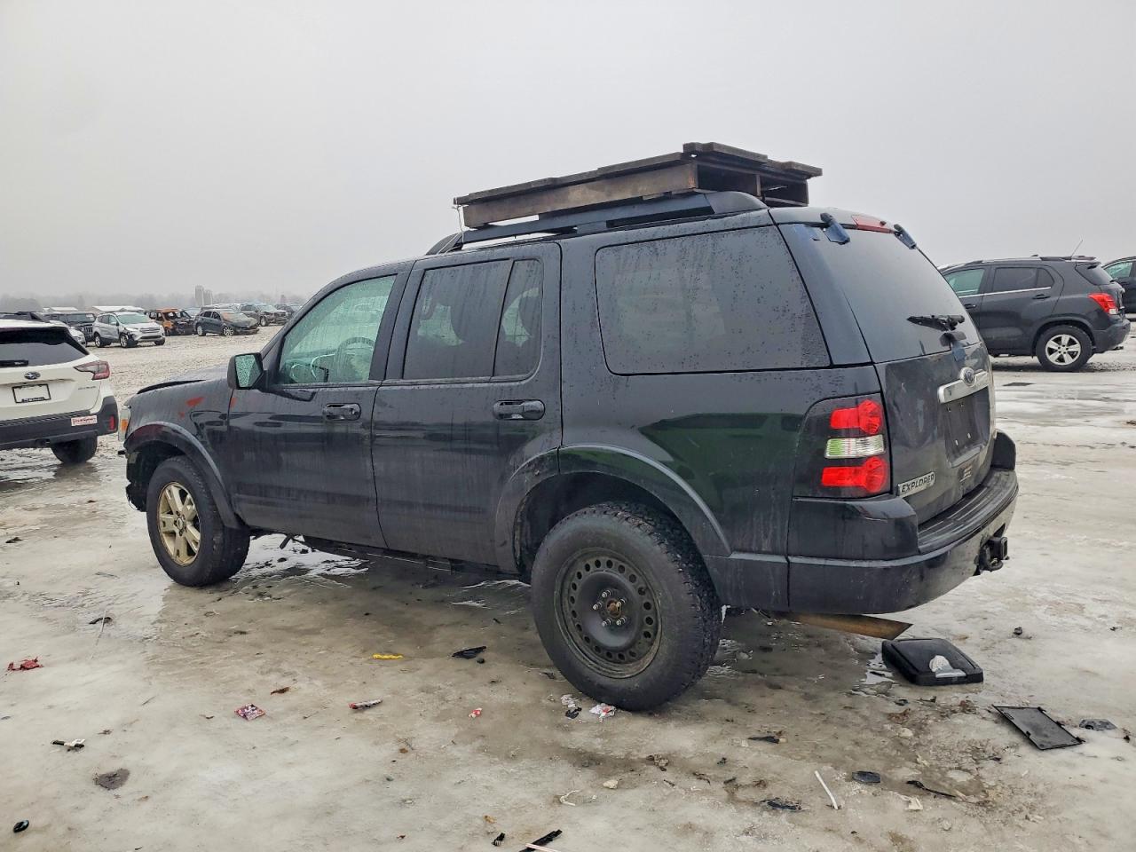 2010 FORD EXPLORER XLT photo 2