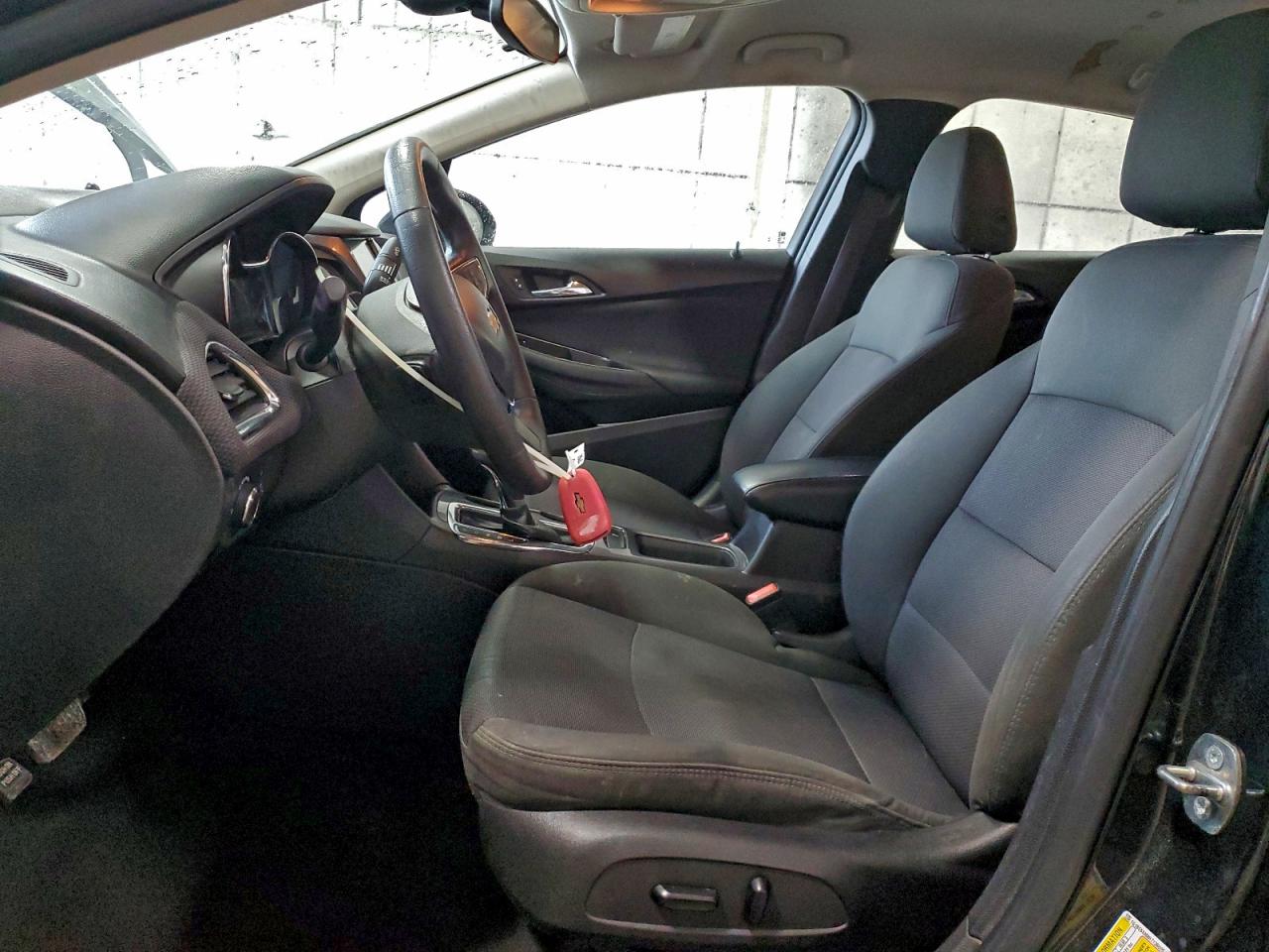 2017 CHEVROLET CRUZE LT photo 7